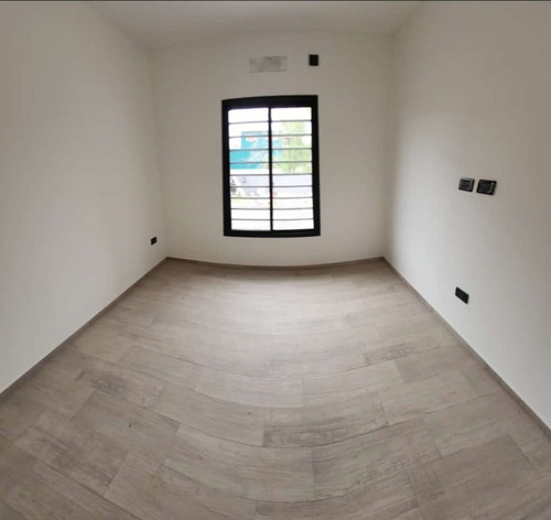Excelente Duplex De 3 Ambientesy Cochera A Estrenar