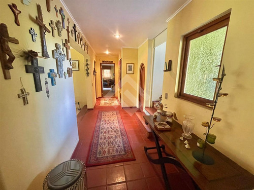 Casa En Venta De 5 Dorm. En Calera De Tango 5042 Mt2 Terreno