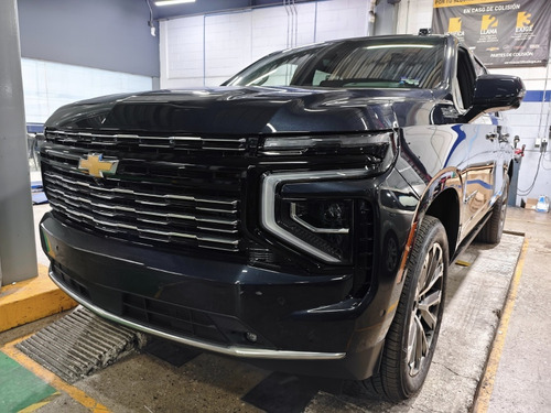 Chevrolet Suburban HIGH COUNTRY