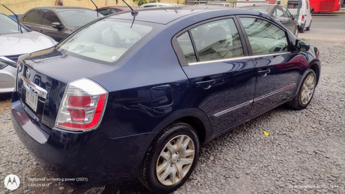 Nissan Sentra 2.0 Custom 6vel Mt