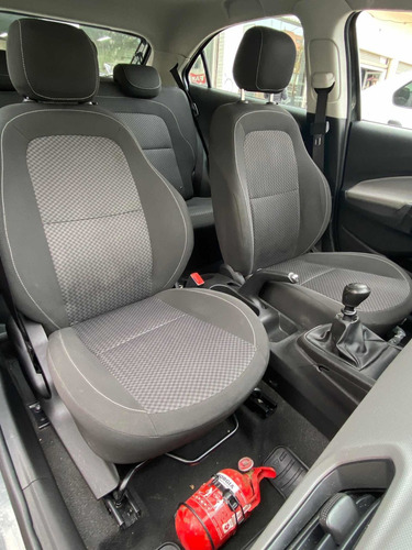 Imagen 12 de 21 de Chevrolet Onix 2019 1.4 Joy Ls