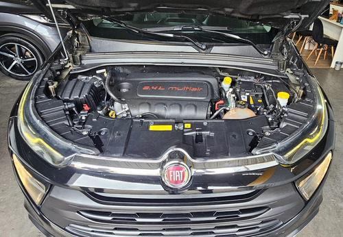 Fiat Toro 2.4 16v Freedom Flex 4x2 Aut. 4p