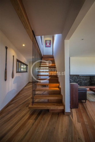 Imagen 9 de 22 de Casa En Venta De 5 Dormitorios En Pucón