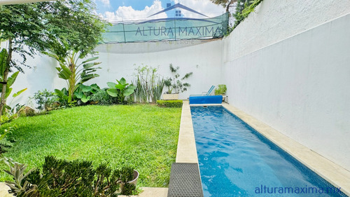 Casa En Venta Atlas Colomos Zapopan Membresía De Regalo