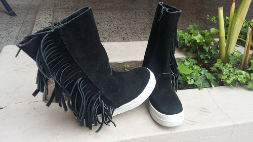 Botas Nº 28 Gamuza Negra Flecos Nena Divinas La Plata