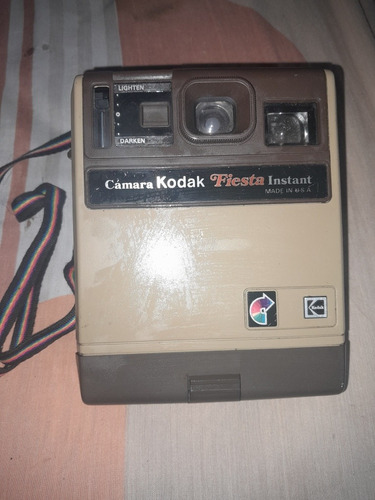 Cámara Antigua  Kodak Fiesta Instant Camera Usa 