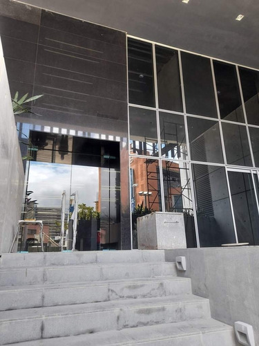 Imagen 5 de 18 de Edificio En Venta Urb. Las Mercedes C-19770