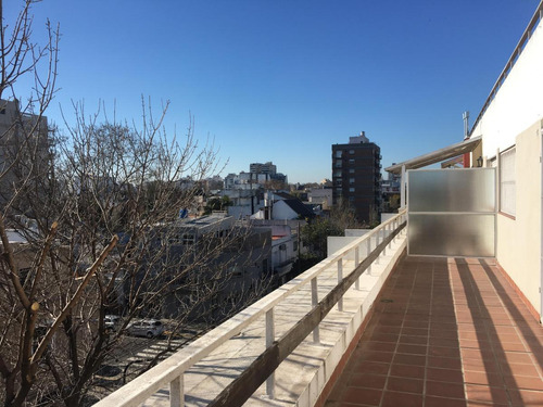 Excelente Semipiso 5 Ambientes Balcon Terraza Cochera Fija Y Baulera