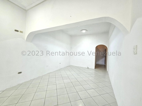 Locales Comercial En Alquiler Nueva Segovia Barquisimeto -- %%m-c-t%% Cod. 24 Guion 6 2 4 3