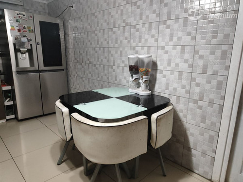 Casa En Venta De 5 Dorm. En Cerro Navia