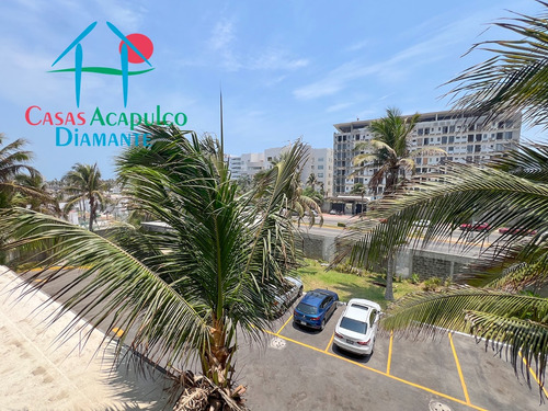 Cad Aura A 008. Funcional Y Acogedor, Con Balcón Y Acceso A Club De Playa En La Mejor Zona De Acapulco