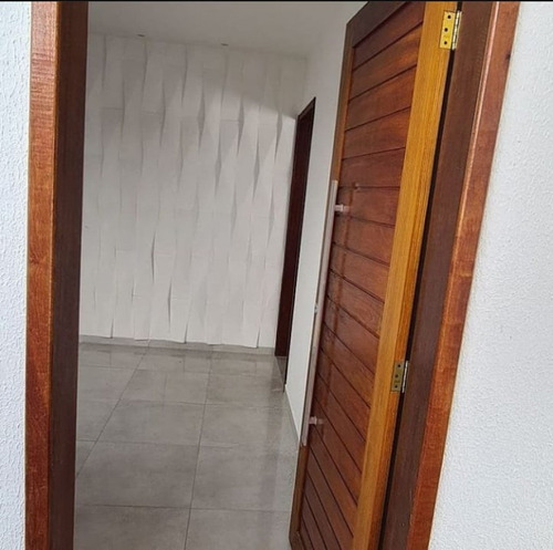 Imagem 2 de 9 de Casa Para Venda - 009039