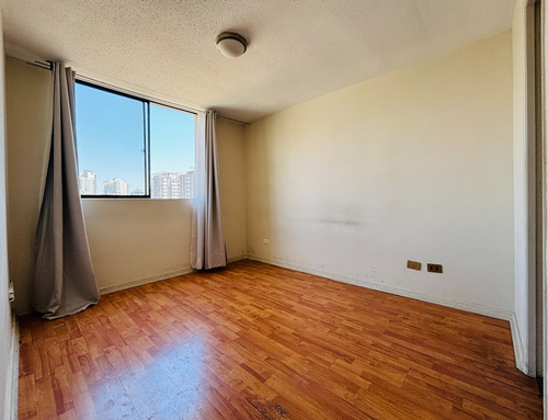 Se Vende A Pasos Parque Bustamante, 3 Dormitorios, Santiago