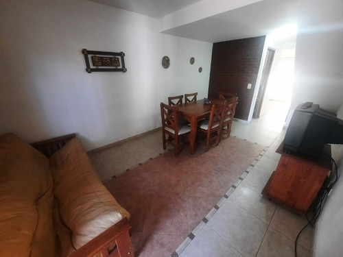 Triplex Amplio Y En Impecable Estado A La Venta Sin Expensas
