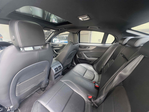 Jaguar XE 2.0 16V INGENIUM P250 GASOLINA R-DYNAMIC HSE 4P AUTOMÁTICO
