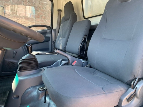 Isuzu Elf 600
