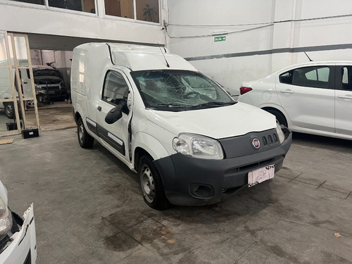 Imagen 2 de 6 de Fiat Fiorino 1.4 8v 2019 Chocado Poloautos