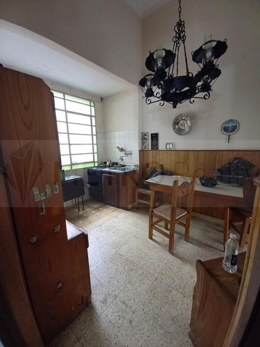 Ph En Venta 6 Ambientes En Pompeya