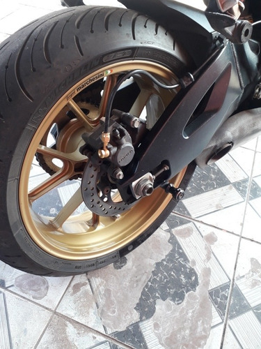 Imagem 7 de 13 de Suzuki Gsx 1000r