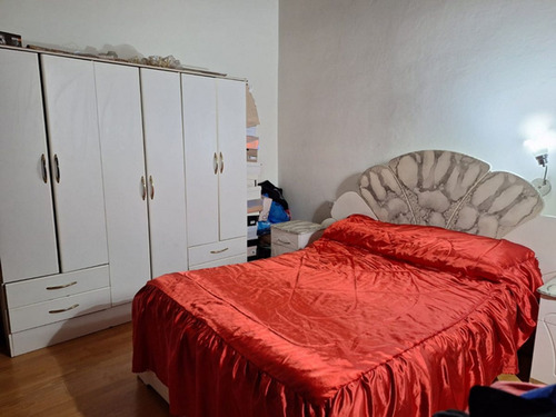 Casa + Dos Dptos Barrio 9 De Julio