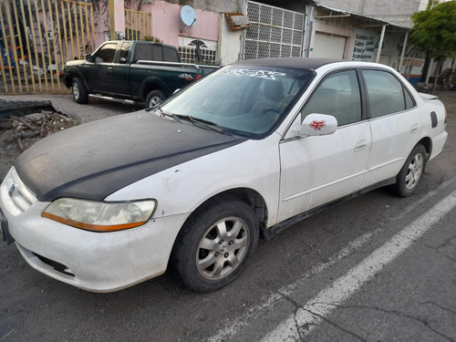 Vidrio Cristal Trasero Izquierdo Honda Accord 1998-2002 (Usado)