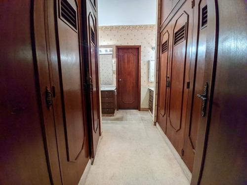 Imagen 20 de 25 de Adriana Atienzo Vende | Casa De 2 Niveles Para Actualizar En La Viña (atc-789)
