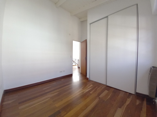 Imagen 12 de 15 de Ph Estilo Casa 4 Amb. Con Patio Y Parrilla En Saavedra, Caba