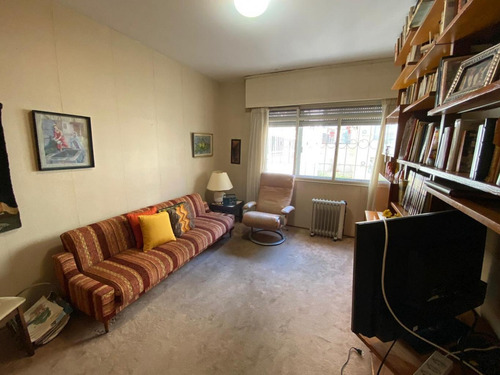 Venta De Apartamento 3 Dormitorios, 2 Garages En Villa Biarritz.