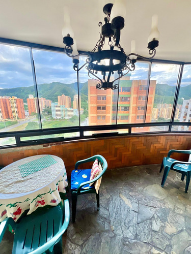 Apartamento En Res. Ineska, Mañongo / Valencia