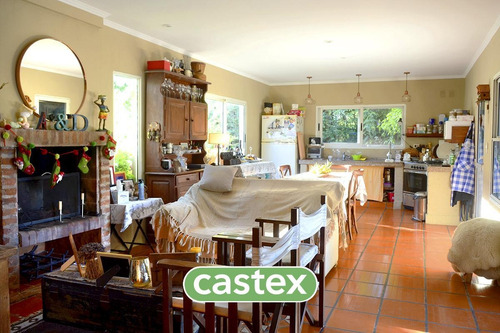Imagen 6 de 28 de Casa De Cinco Ambientes En Venta En Mapuche C.c