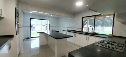 Gran Casa Como Nueva Y Con Todas Las Comodidades