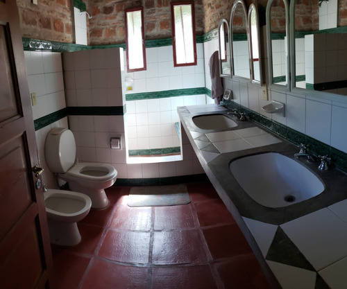 Gran Casco Con Vivienda De 5 Dormitorios 3 Baños, Pileta , 34 Hectareas,