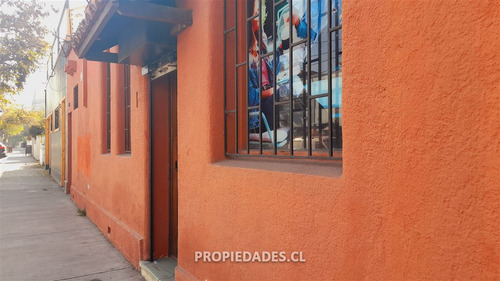 Local Comercial En Venta En Ñuñoa / Emilio Vaisse