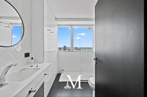 Venta- Penthouse- Torre Bellini - Piso 44 - 3 Ambientes- Vista Al Rio - 2 Cocheras
