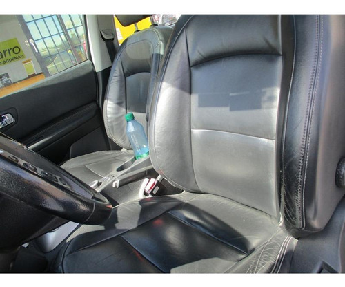 Nissan Qashqai 4X4 2000CC AT AA