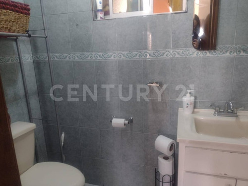 -se Vende Casa En Col. Burocrata En Cd. Cuauhtemoc, Chih