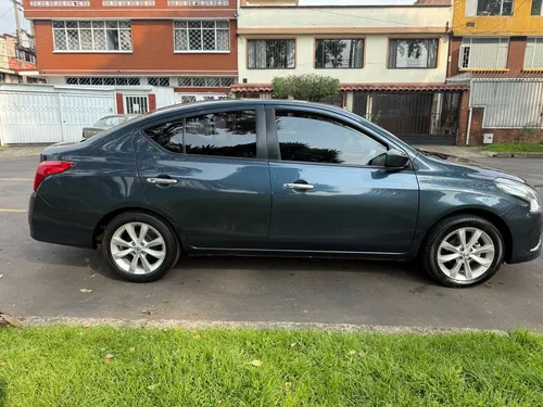 Nissan Versa 1.6 Advance