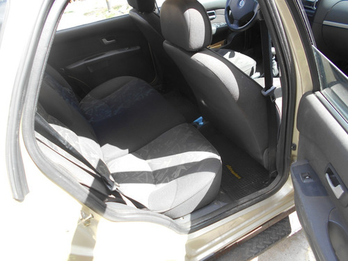 Imagen 11 de 22 de Fiat Adventure 1.8 2005 Nafta, Podría Tomar Permuta