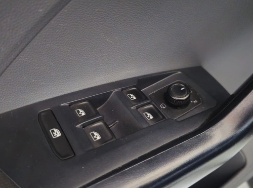 Volkswagen T-Cross 1.0 200 TSI TOTAL FLEX AUTOMÁTICO