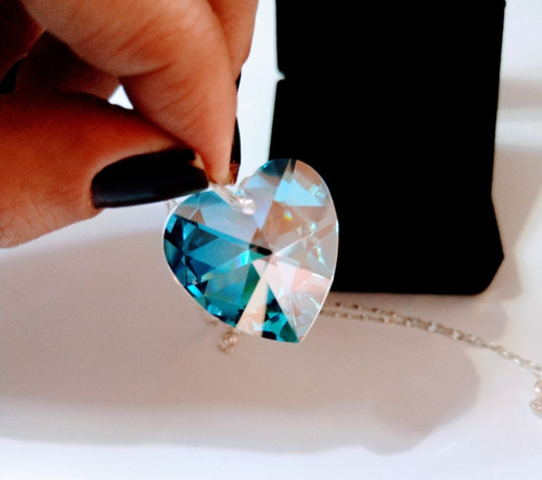 Imagem 2 de 6 de Colar Coração Cristal Swarovski Blue Ab 2,0 Cm - Prata 925