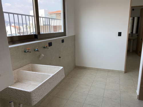 Lomas De La Vista, Exclusiva Privada Con Alberca