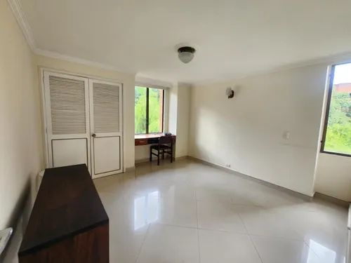 Apartamento En Venta En El Poblado. Cod V12034