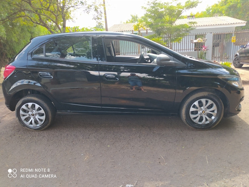 Imagem 4 de 7 de Chevrolet Onix 2016 1.0 Lt 5p