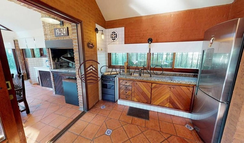 Hermosa Casa En Alquiler Anual. A Pasos Del Mar Y Muy Cerca De Playa Mansa.- Ref: 1330