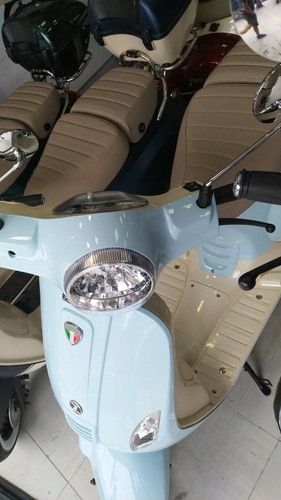 Imagen 7 de 25 de Scooter Vintage Exclusive 150 No Vespa Tienda Zanella Z Sur