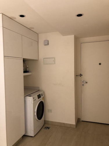 Impecable Departamento De 3 Ambientes Con Cochera Y Baulera