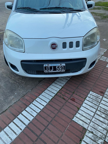 Fiat Uno 1.4 8v Attractive 5puertas. Titular