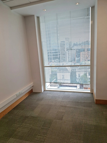 Arriendo Oficina Ubicada En El Sector El Golf
