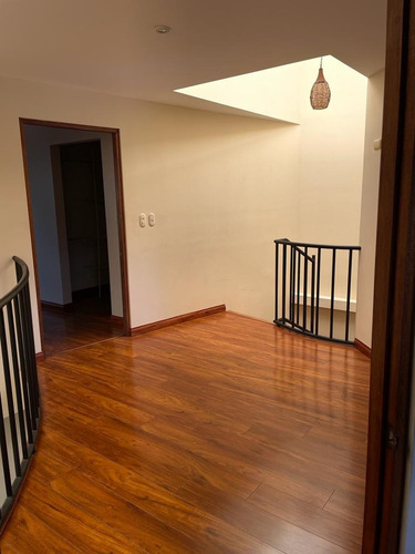 Imagen 8 de 17 de Vendo Hermosa Casa , Curridabat, Resd, Torre Del Este.