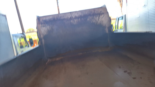 Vw 13180 Toco Caçamba Motor Mwm 6 Cilindro Bomba Grande Redu